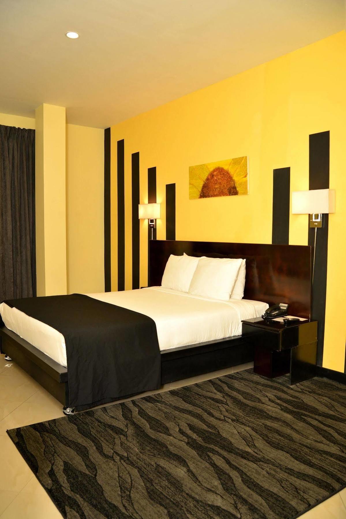 Regent Star Hotel Piarco Zewnętrze zdjęcie