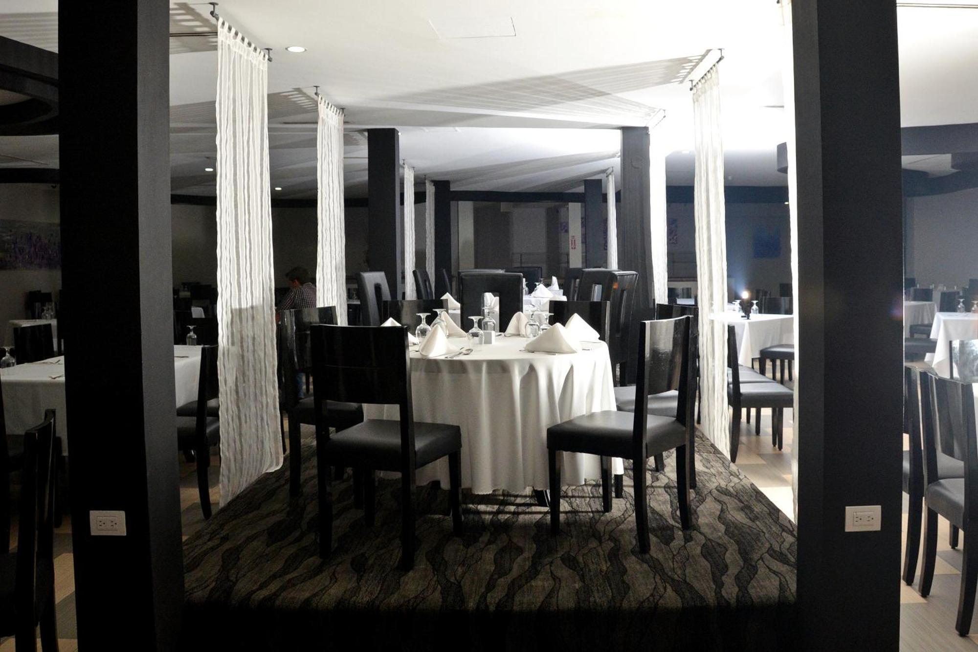 Regent Star Hotel Piarco Zewnętrze zdjęcie